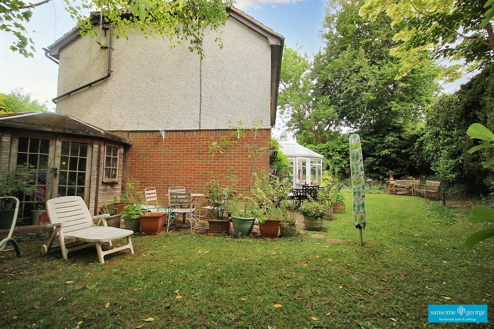 Simons Close, Tilehurst, Reading